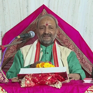 Aacharya Mayapati Shriram Tiwari. (Kathavyaas)